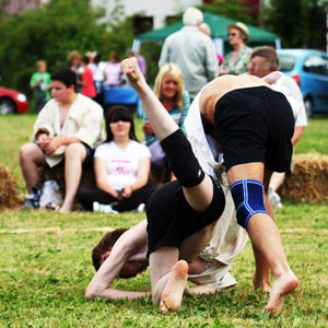 Hitting the ground in Cornish wrestling