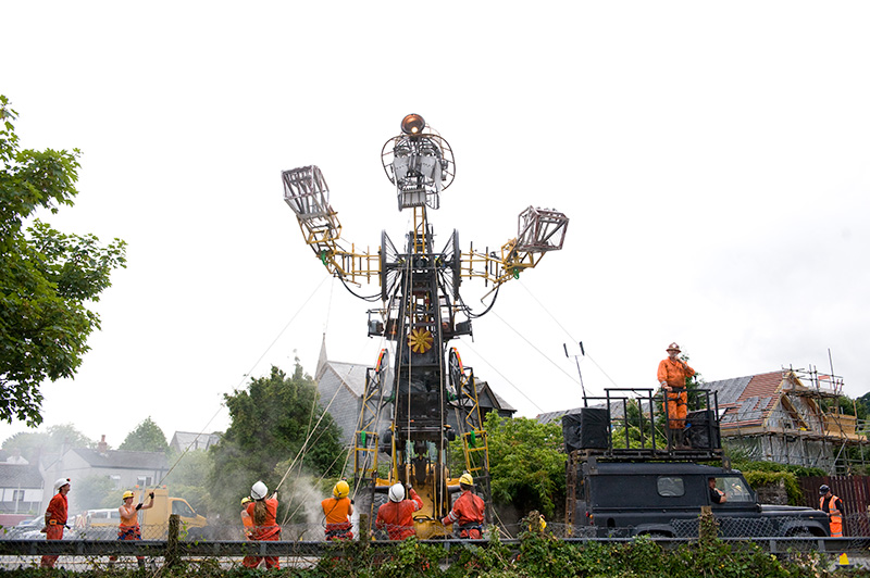 Man Engine at full height
